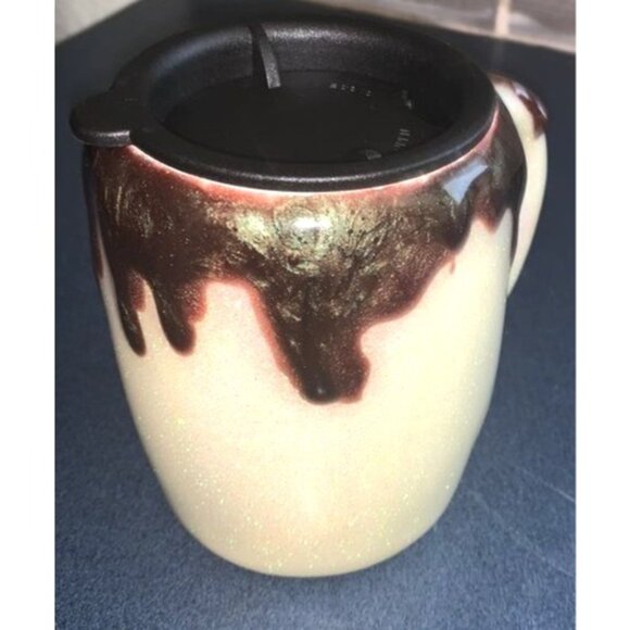 North Pole Hot Chocolate Ceramic Mug With Lid - Picture 4 of 9